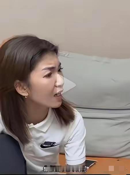 【18分试卷引爆的家庭战争：妈妈崩溃VS爸爸神补刀】当孩子举着18分试卷找签字，