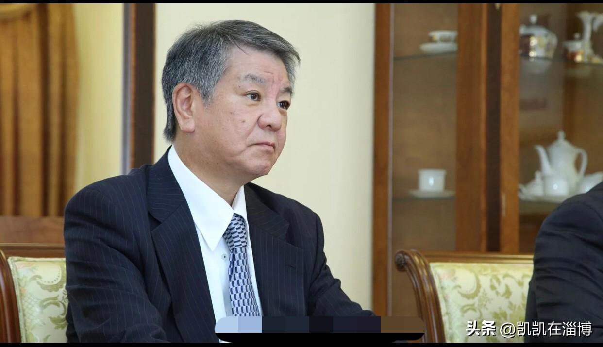 不出意外，果然被我猜中了！
日本继铃木史郎市长敢说“美军飞机投下（原子弹）”后，