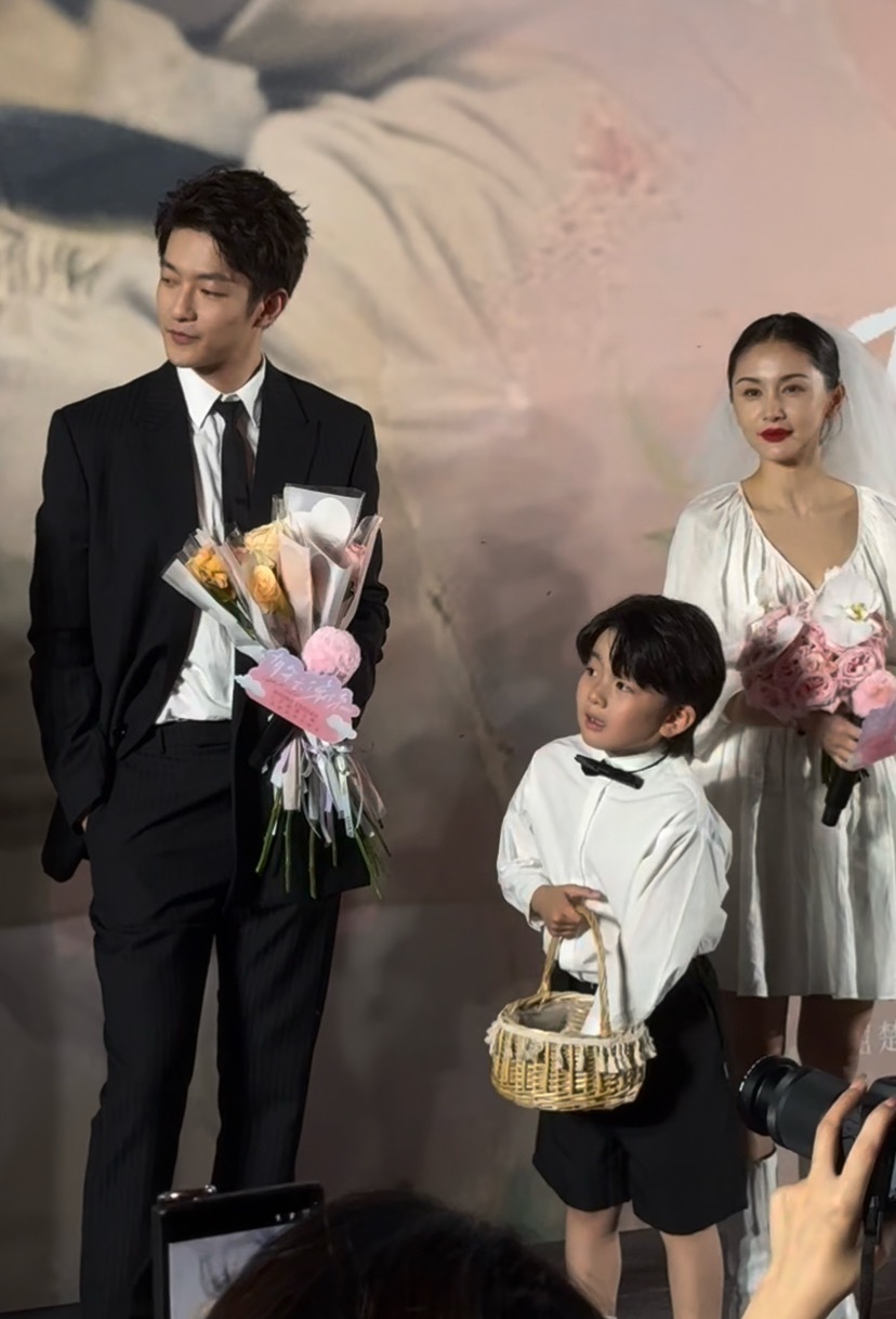 电影未解之谜：屈楚萧总有爱情电影可以演。 ​​​