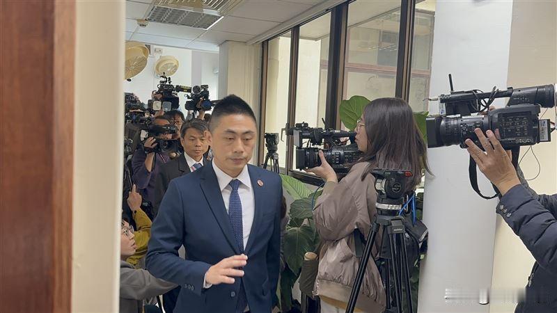 检调9:30搜索高金素梅办公室

无党籍立委高金素梅今早（10日）传在阳明山的住