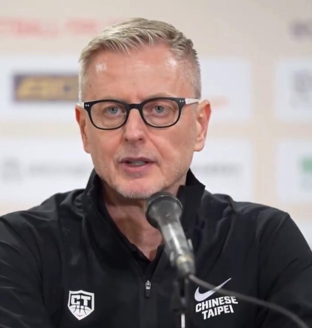 图奇这话说得挺实在，也够扎心：“最后时刻落后两分的回合，我们打的急了些。”

昨