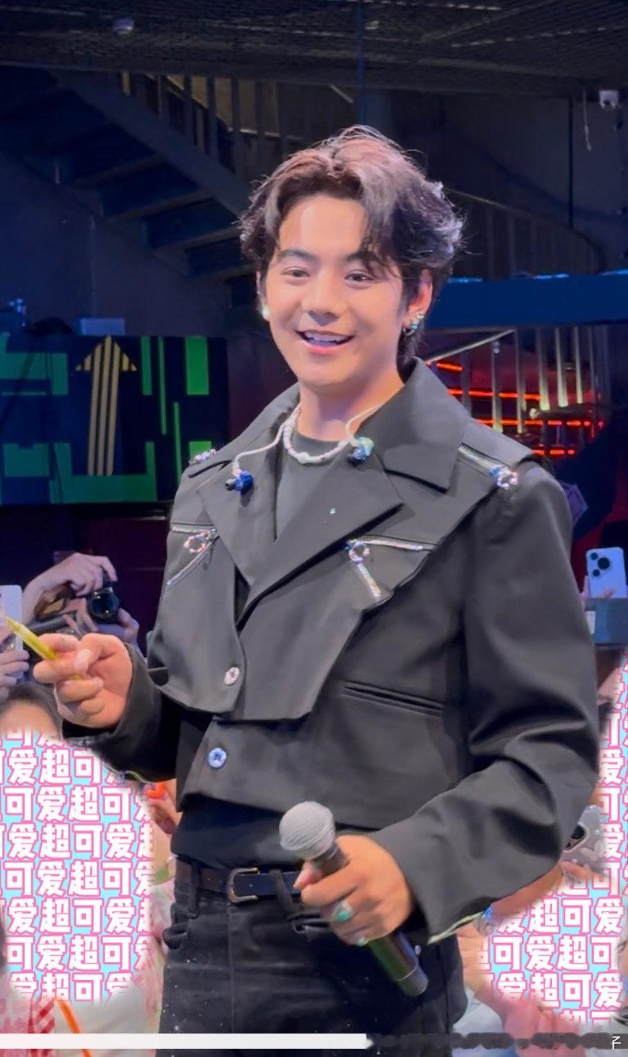 丁真一万元舞台2026✨真藏时光 圆满的一天，圆满的舞台。气氛超级好。真真辛苦啦