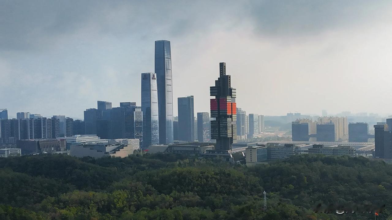 就问你们想不想来贵阳玩？榜上有名～秋冬畅游就来贵阳！近日同程旅行发布了《长江黄金