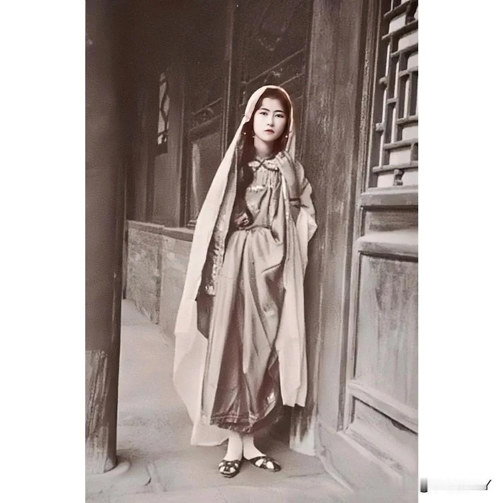 这才是1924年20岁的林徽因在北京真实样貌，都看看吧！大家不要被电视剧中演员的