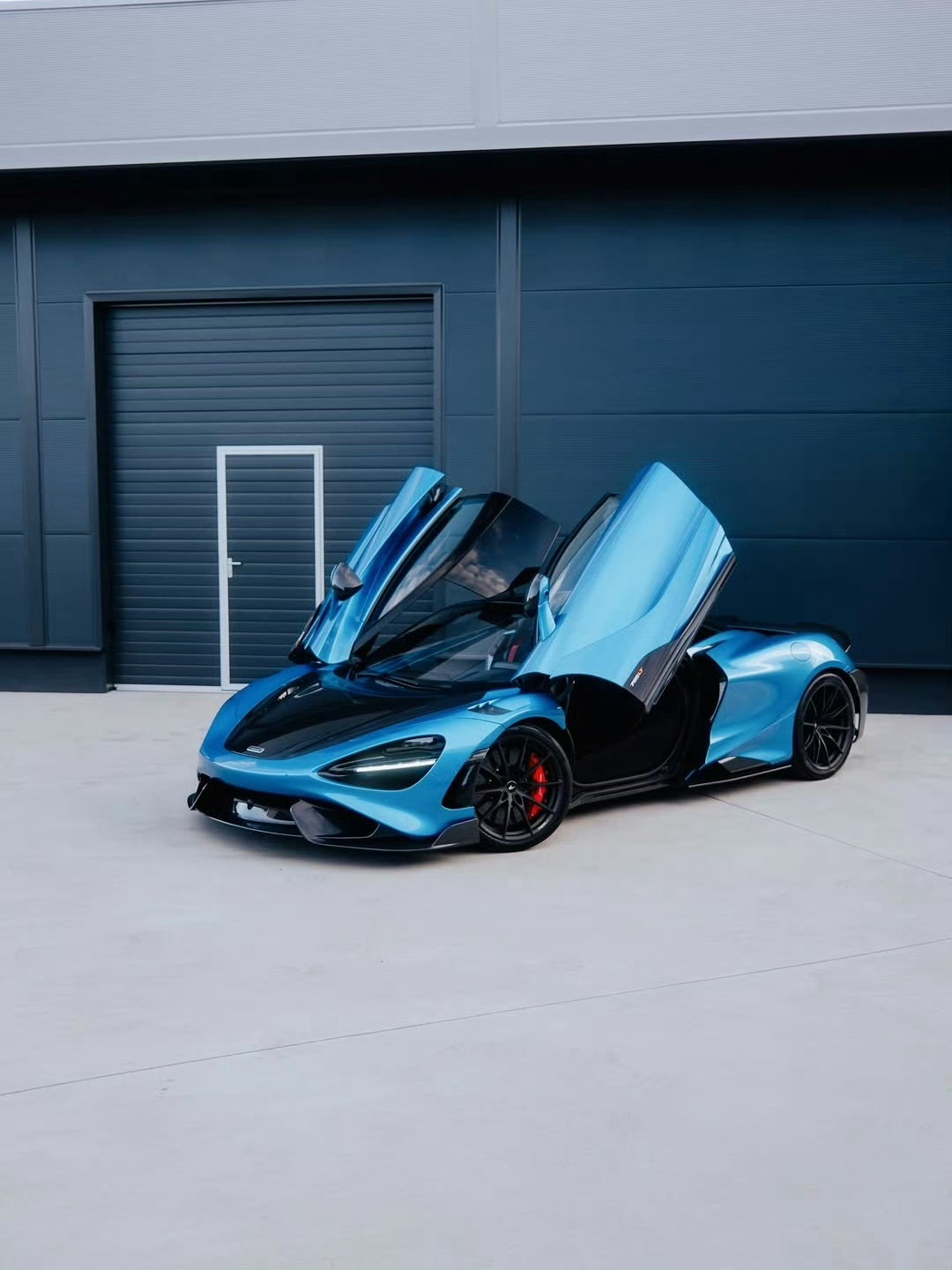 McLaren 765LT ​​​