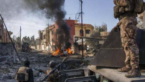 现在伊朗被打成这样，只能说明一件事，全世界让美国忌惮的只有两个国家。
第一个是俄