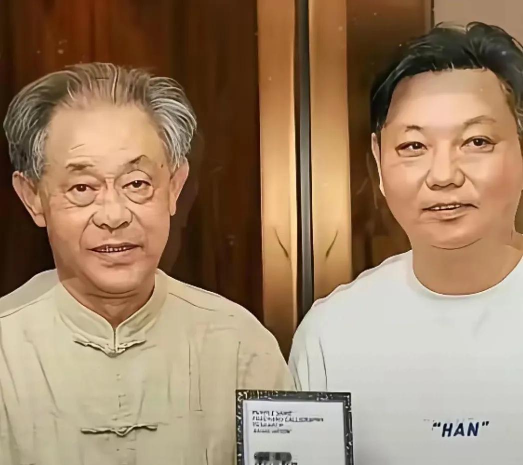 徐湖平把“后路”都铺好了！
当院长的徐湖平把文物鉴定成赝品，合理划拨；干拍卖行的