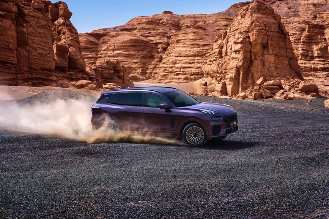 10月23日，2026款领克09四驱探索版正式上市。新车定位为大五座燃油SUV，