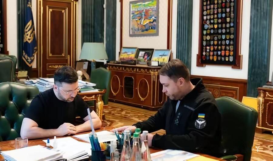 泽连斯基直接把俄罗斯“头号仇敌”布达诺夫，提拔成总统办公室主任！这位86年出生的