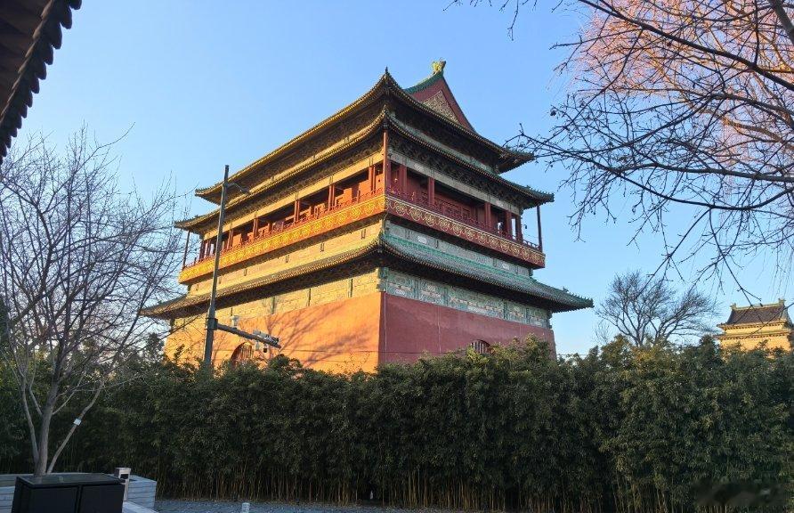 冬至的北京真美啊。刚听了来自国内各领域顶尖大咖的发言，受益匪浅。 