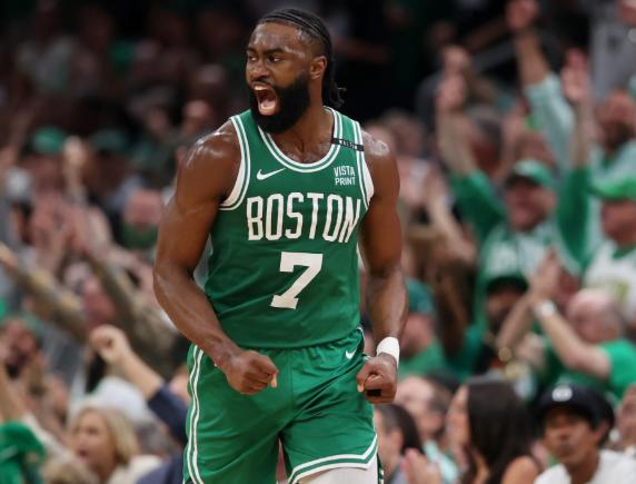 最值得入选MVP的球员竟然不是亚历山大与约基奇？这不，前NBA球员保罗-皮尔斯就