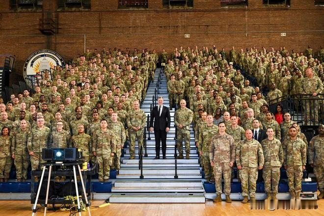 美军冲绳部署突变，日媒炒作"台海有事"引争议
 
近日，美国海军陆战队决定修改原