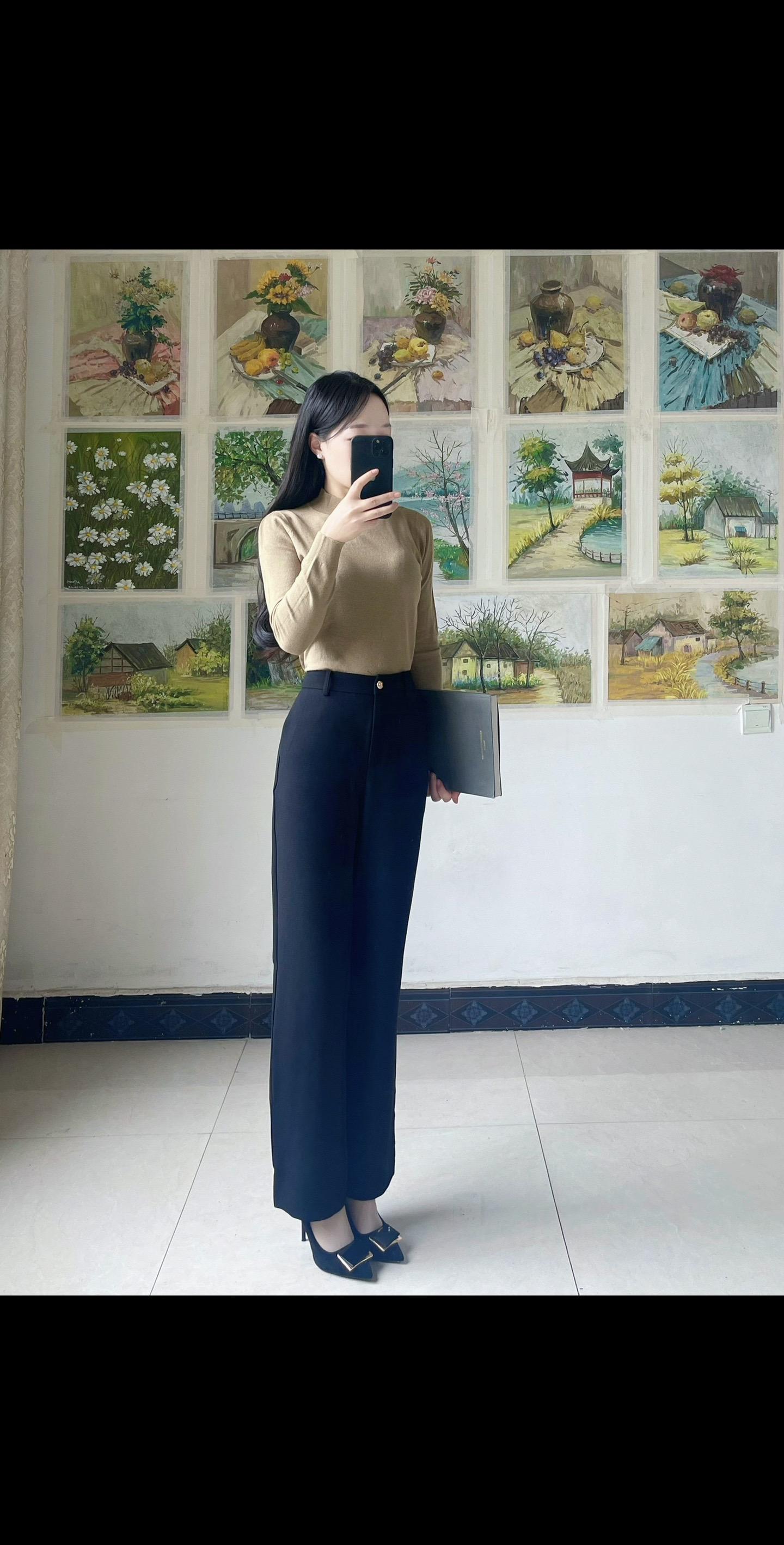 人生因教育而美丽，教育因学生而精彩，学生因教师而幸福，教师是学生的引路人！
