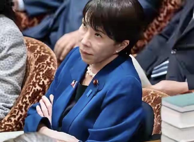 日本军事暴走的原因是什么日本军事暴走，根本就是野心不死！有人在背后撑腰，它就敢不