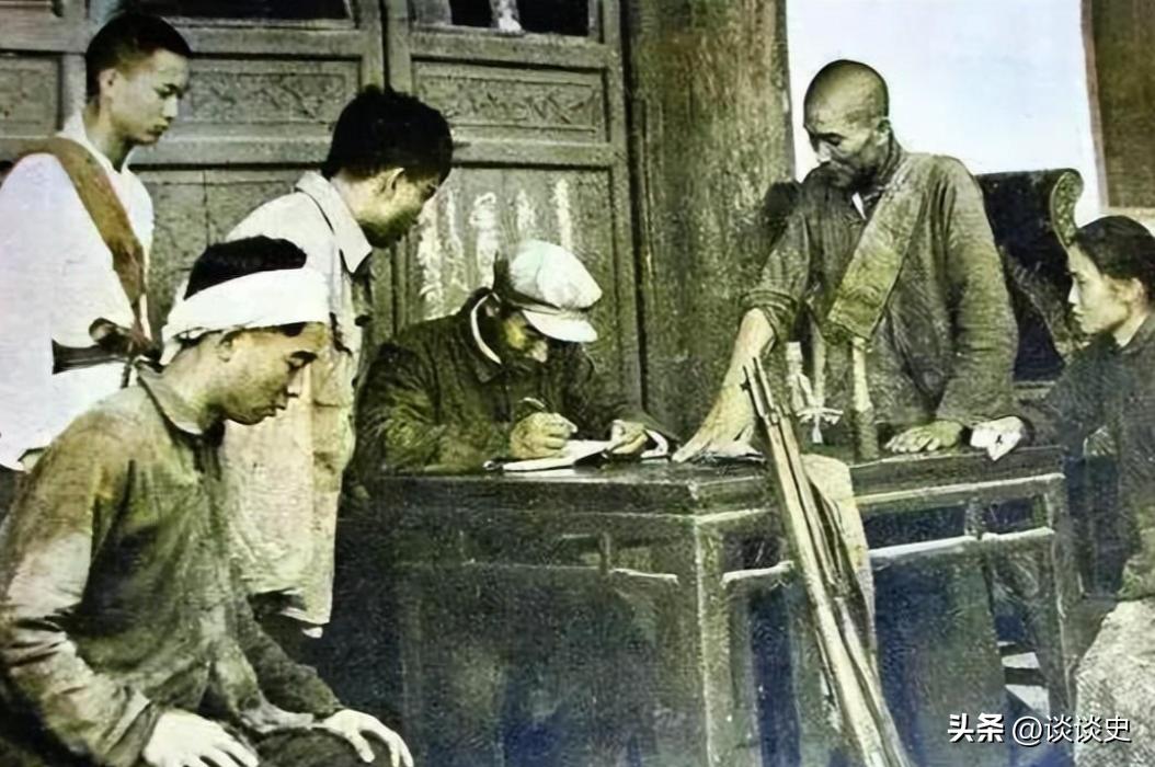 1950年，我军剿匪部队到了浙江鄞县的一座尼姑庵，发现一个年轻貌美的尼姑，胸脯异