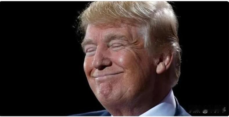 特朗普脸上的“笑容”背后，到底藏着多少人的血泪？这位美国总统的“三个乐在其中”，