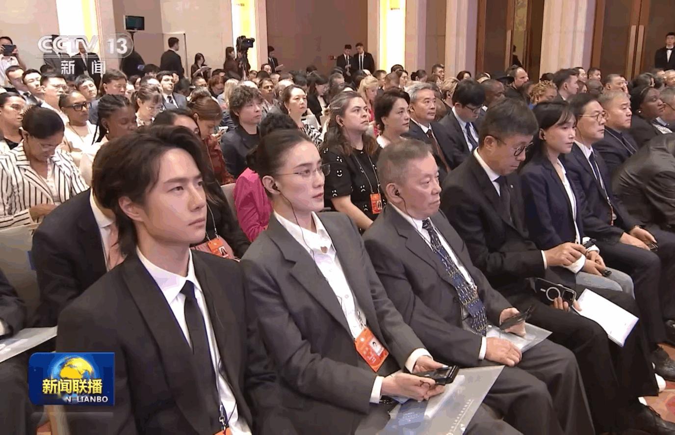 潇洒美少年，人间第一流。会当凌绝顶，一览众山小。宋佳王一博 体制内姐弟王一博宋佳