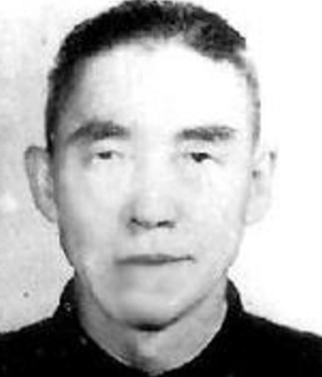 1949年，接管上海的山东干部走进旧财政局，发现对面交接的国民党局长，竟是潜伏了
