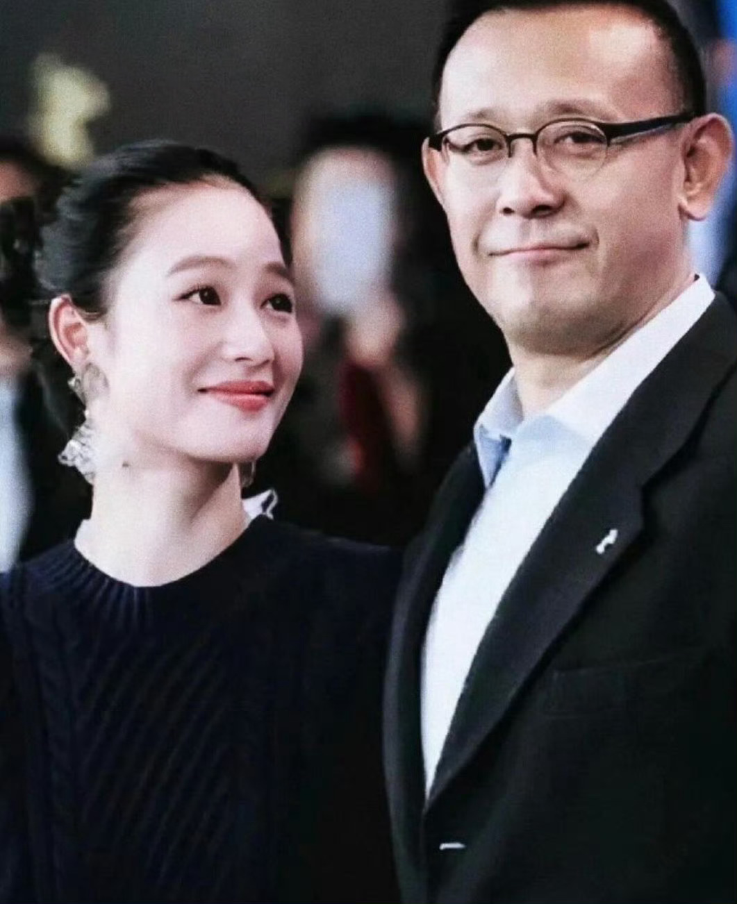 周韵看姜文的眼神vS刘晓庆看姜文的眼神！ ​​​
