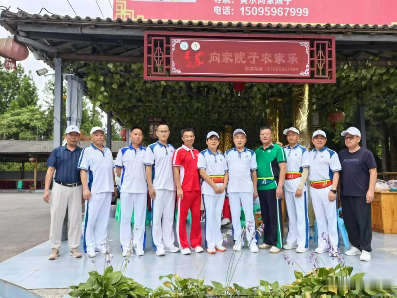 老石，是个好兵

老石两天没来跳操，我心里就犯嘀咕。今早他一来，我才知道，是帮妻