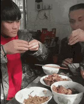 其实他早期的视频也挺好看的，不知道为什么最近就不太喜欢看了