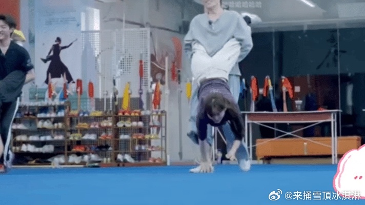 井胧你倒是看一眼是井迪啊 井胧你赢了比赛但输了亲情啊！快看看你姐吧，笑疯我了哈哈