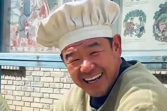 《主角》里，如果说苟存忠等老艺人是易青娥的贵人，那宋师就是她的恩人，是宋师救了她
