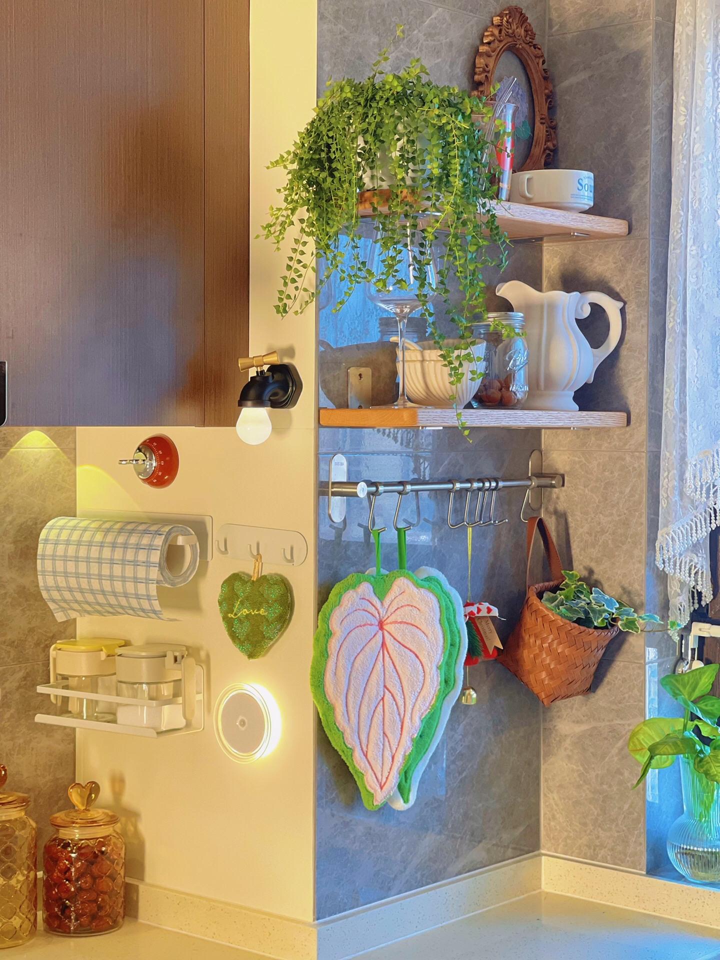 法式厨房改造清单→。这些点睛之笔，让开发商标配秒变法式风 不做大动干戈...