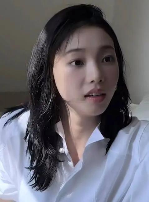 柳智敏和宁艺卓素颜怎么样？ 