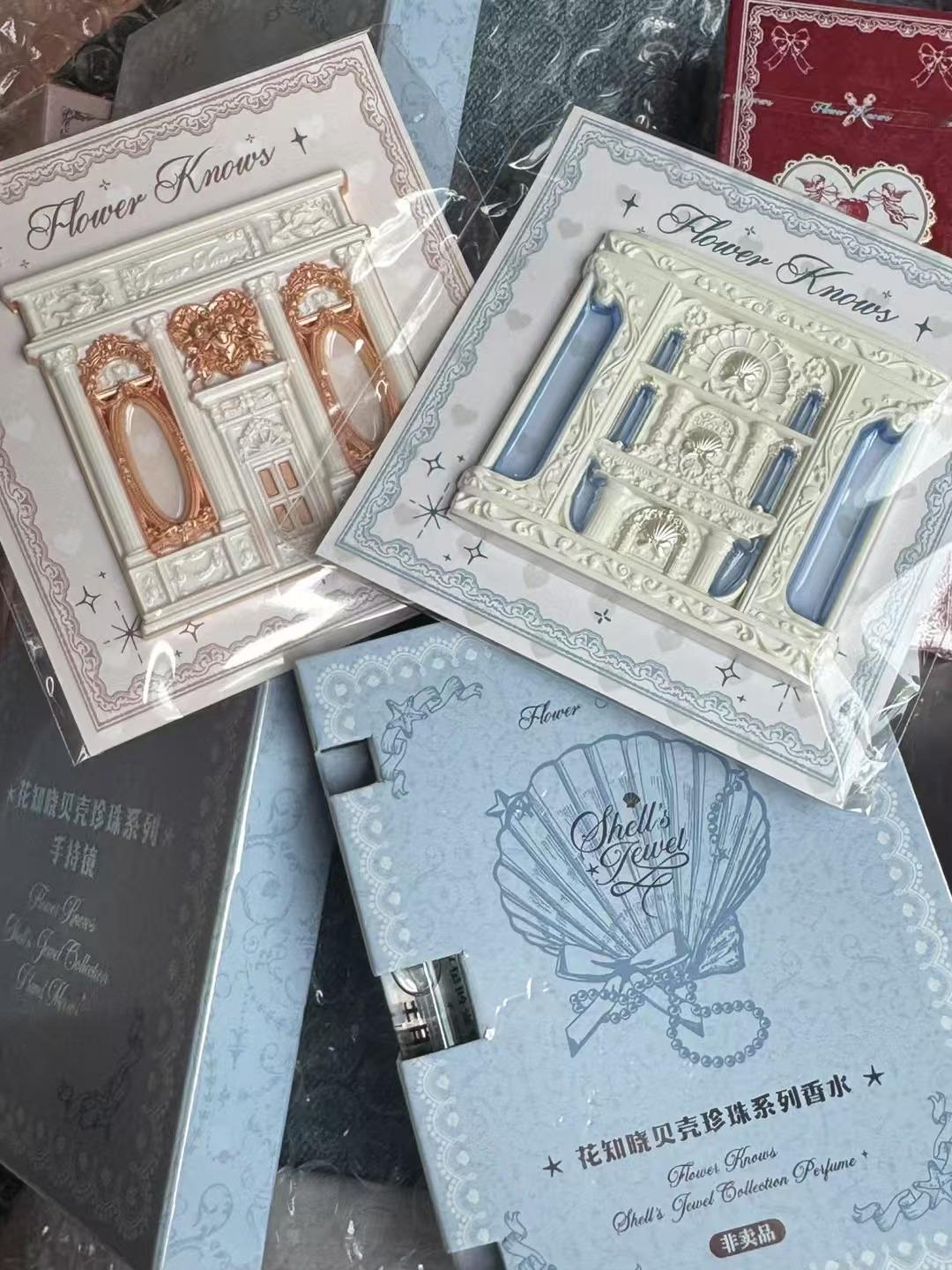 现在冰箱贴发展成这样了吗，别说买的冰箱贴了，就是我买化妆品赠的冰箱贴都很好看很精