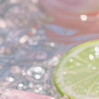 阳光信用阳光信用每日一善 生活从来不会刻意亏欠谁，它给了你一块阴影，必会在不远的