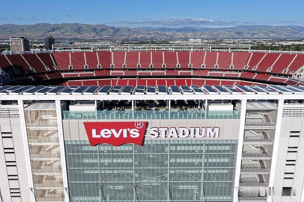 世界杯真的来了！
位于旧金山湾区圣克拉拉的 Levi's Stadium 将在2