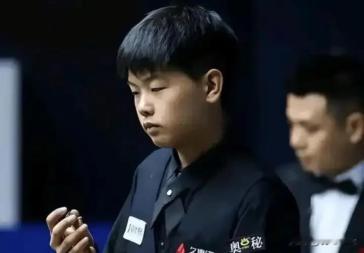 巩晨智轻取丹尼尔冲击正赛
北京时间11月16日17点30分，2024年英锦赛资格