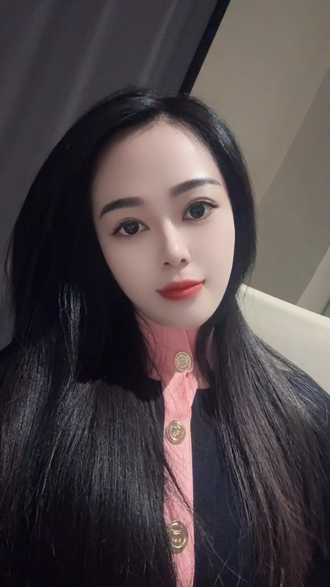 季节变化，人来人往，好多人忘了好多人，好多人代替了好多人。