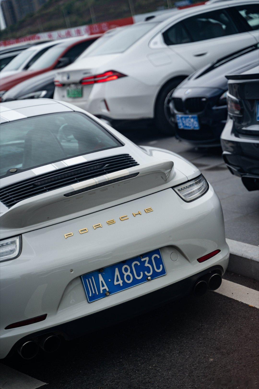 Porsche 911(Manual)宝马嘉年华场外惊喜，一台移植了手动挡的99