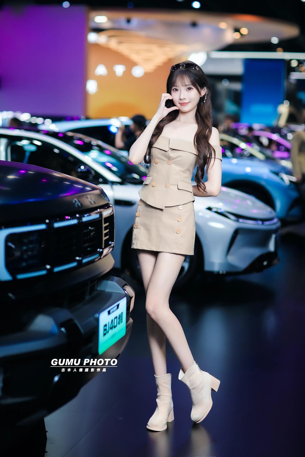 2026成都车展北汽展台模特