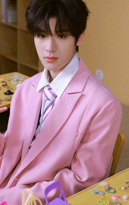 芒果TV  S➕旅游综艺 <花儿与少年8>即将录制，拟邀录制嘉宾:张峻豪，期待吗