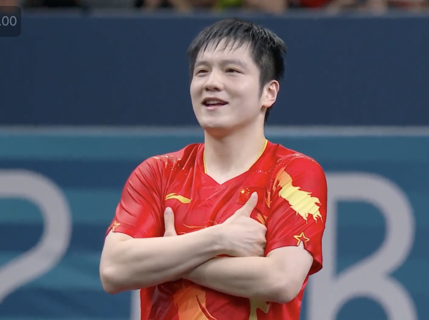 又看完一个 宝宝的庆祝动作 太可爱了 