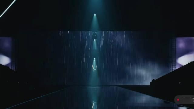 2026维密大秀完整版看点合集来了。
贺聪担任大秀第二环节双人开场模特，这也是亚洲模特首次拿到这个开