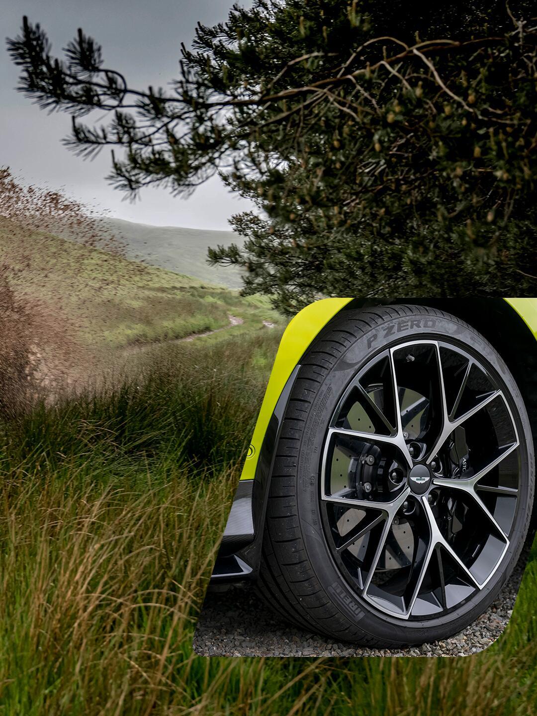 来一组阿斯顿马丁DBX 707感觉马丁有好久没啥新消息了是不是阿斯顿马丁豪车超跑