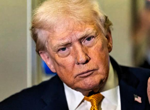 特朗普最近为什么这么拼？原因很可能就是他最害怕的事情要发生了。

而他最害怕的事