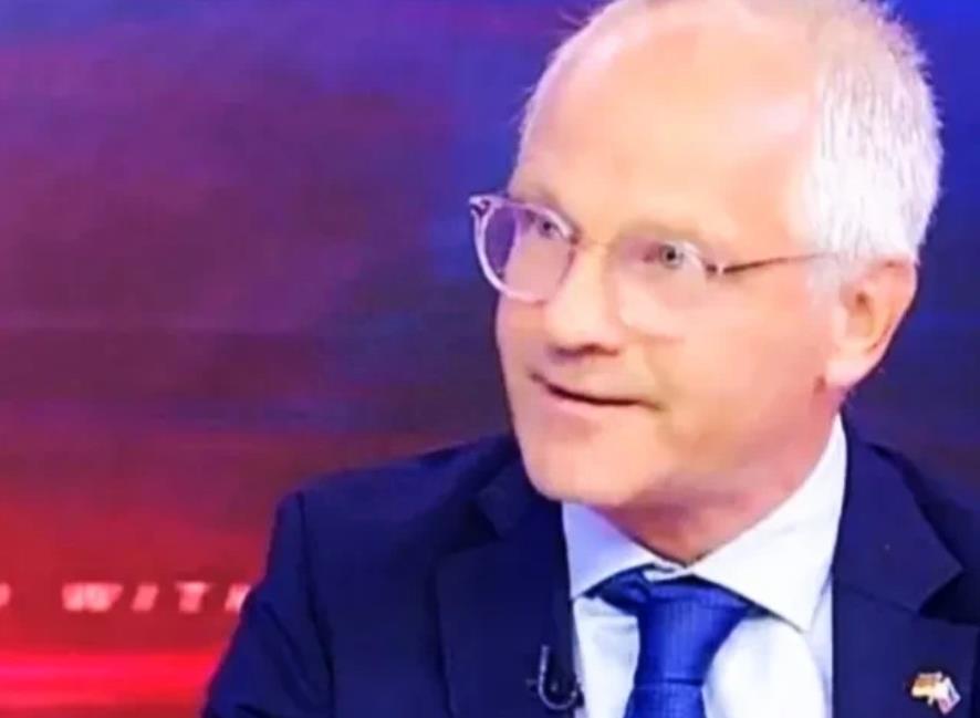德国应该好好掂量一下自己！

中菲因仁爱礁事件闹得不可开交，双方几乎到了剑拔弩张