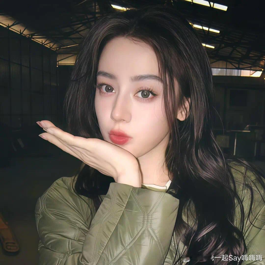 知道我怎么醒的吗？被热巴美醒的～～ ​​​