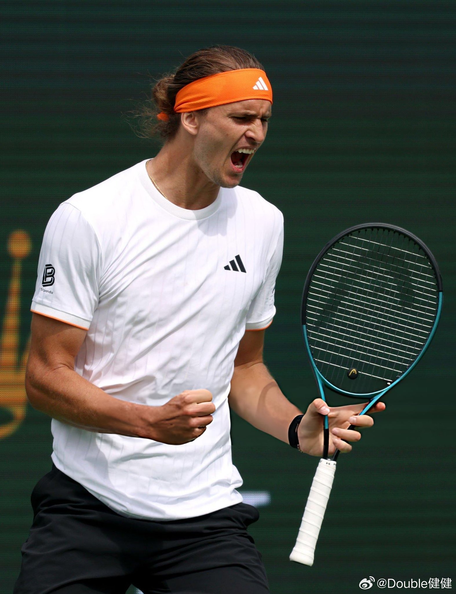 【兹维列夫：我正变得更加进攻型 现在28、29岁改变还不晚】“很多球员都说要打超