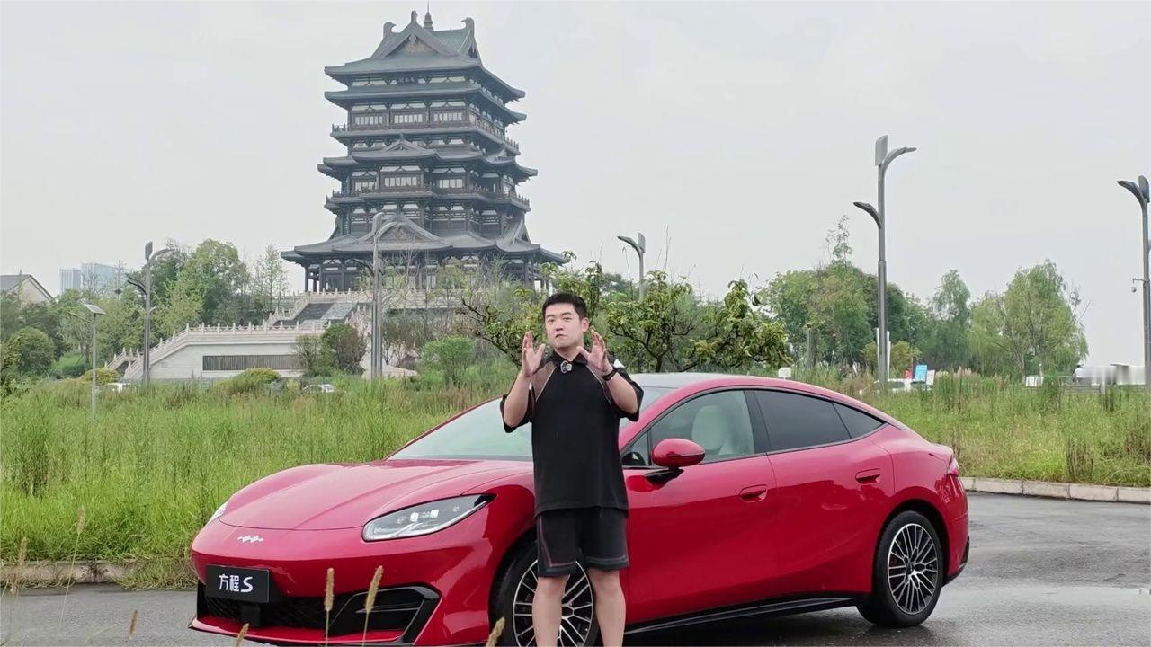 SU7车主动态体验方程S，云辇-M过于惊艳！ (4)