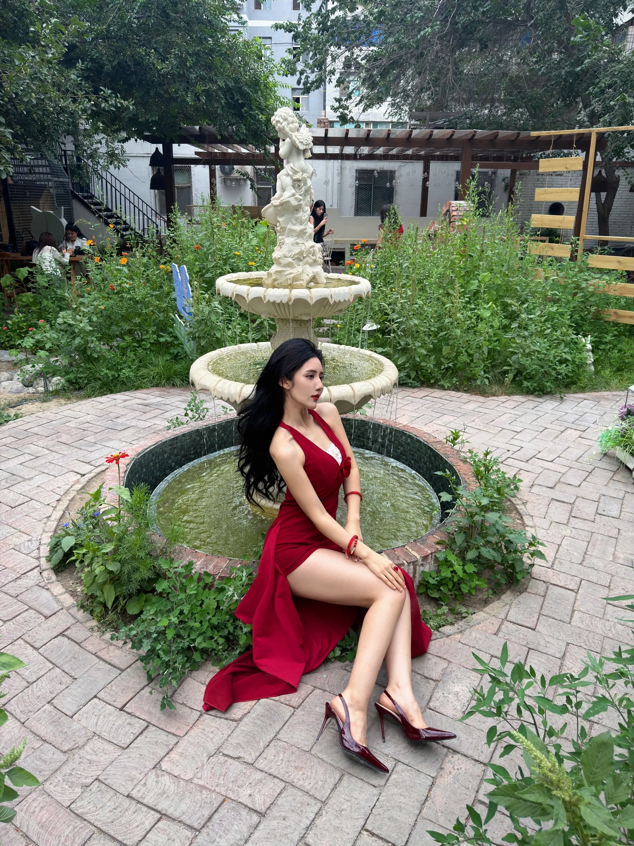 没有公主命 自备女王心。