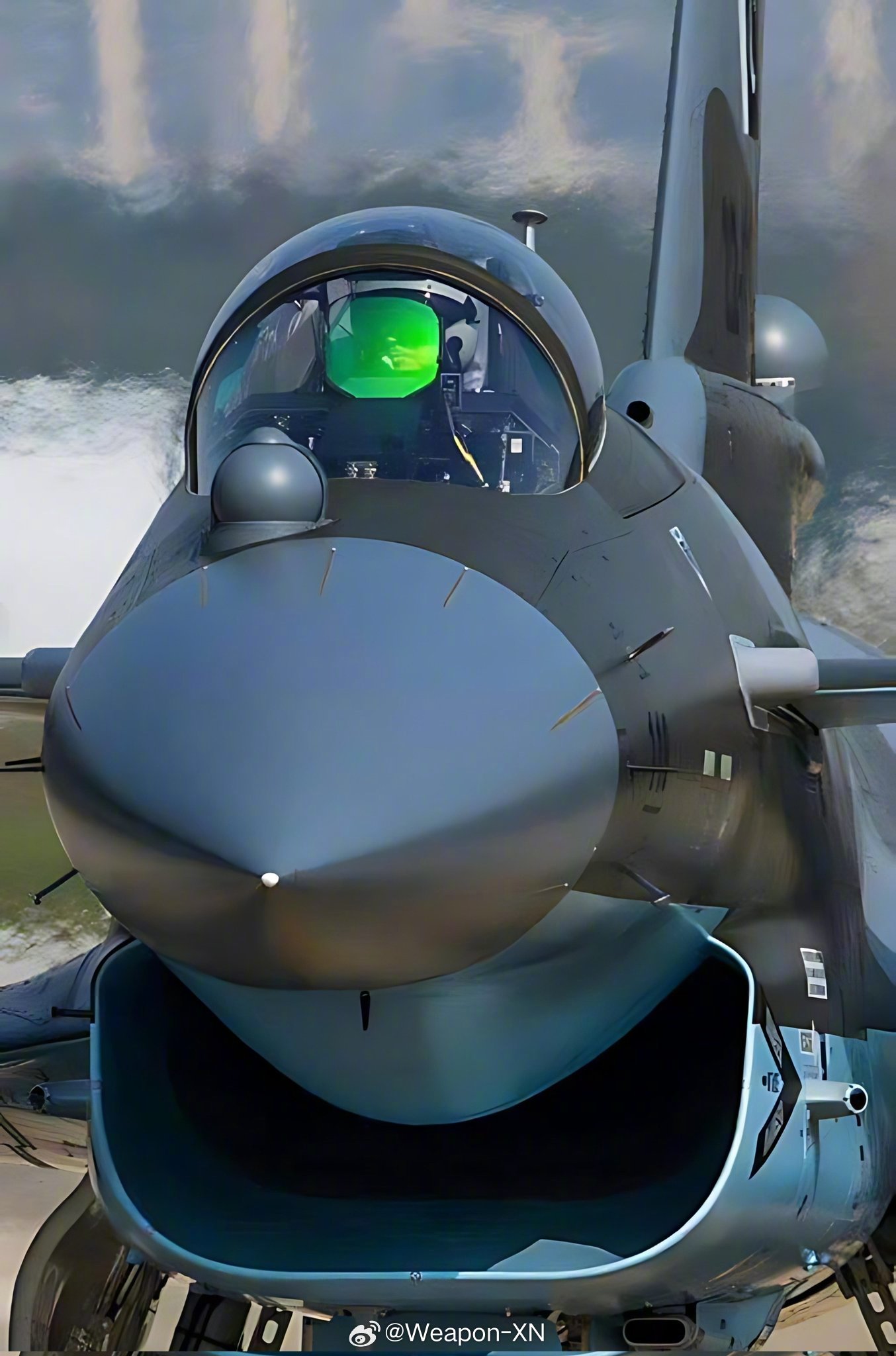 #兵器影像[超话]# 外国空军的战斗机真是好看 ​​​