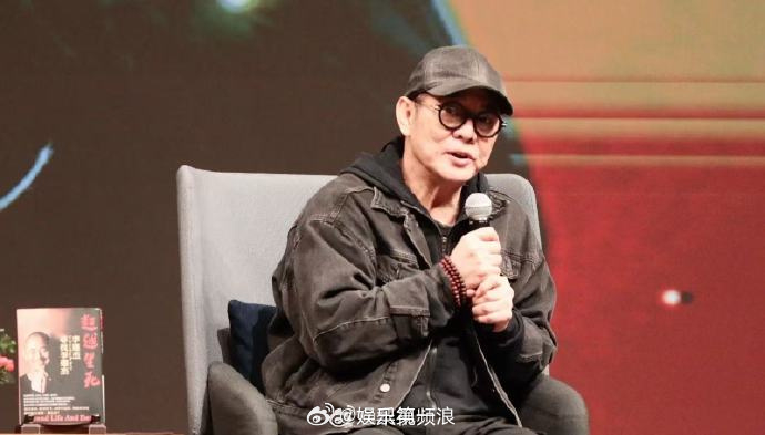 李连杰说没换心脏李连杰辟谣换心脏 据台媒，3月4日李连杰举办讲座提及近期谣言：“