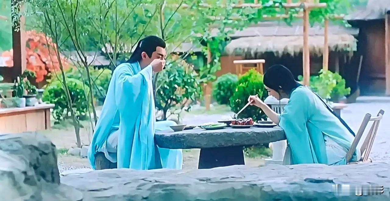 天外天的行止古神无意中的一次賜婚，造就了天仙拂容君和灵界战神碧苍王的悲剧，两个人