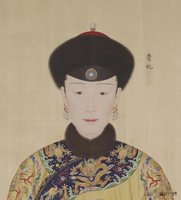乾隆第二任皇后那拉氏有没有被废？答案是没有。
乾隆三十年，那拉氏随帝南巡，于杭州